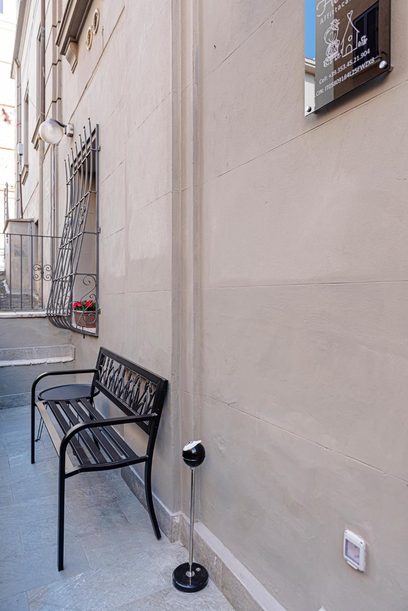 Helle Hus Guest House - 200M From Piazza Bologna Metro And 10 Minutes From The Colosseum Exterior foto
