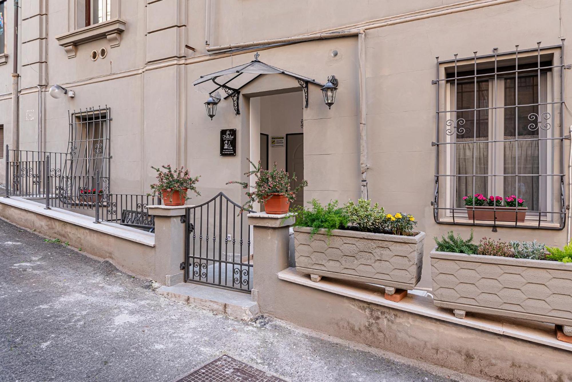 Helle Hus Guest House - 200M From Piazza Bologna Metro And 10 Minutes From The Colosseum Exterior foto