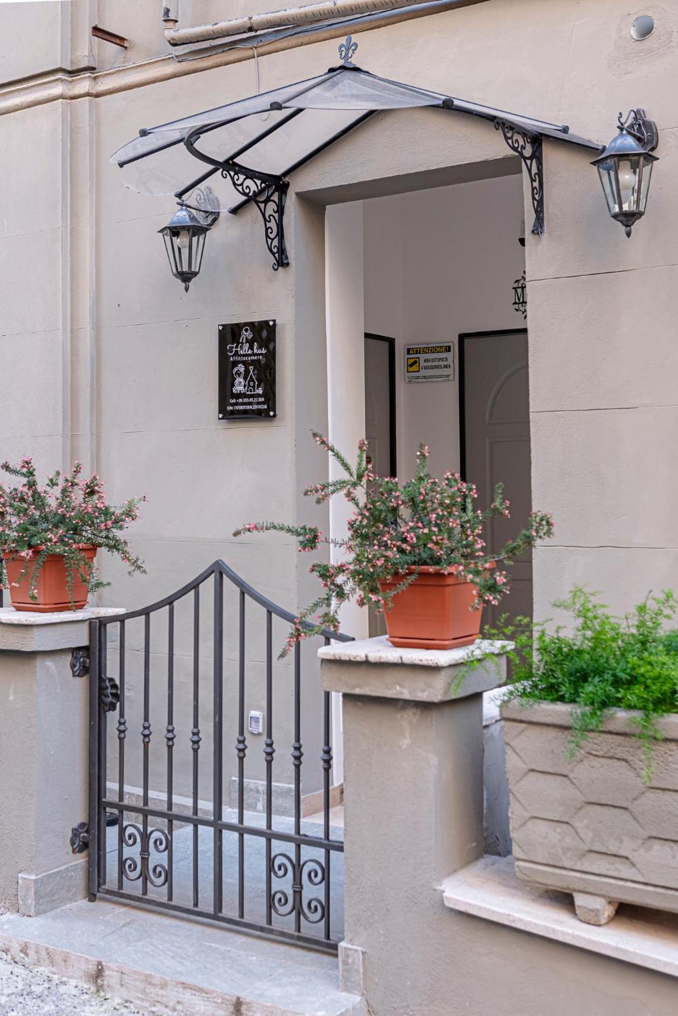 Helle Hus Guest House - 200M From Piazza Bologna Metro And 10 Minutes From The Colosseum Exterior foto