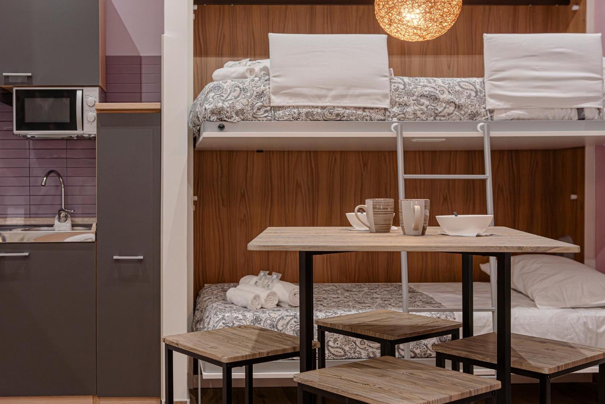 Helle Hus Guest House - 200M From Piazza Bologna Metro And 10 Minutes From The Colosseum Exterior foto